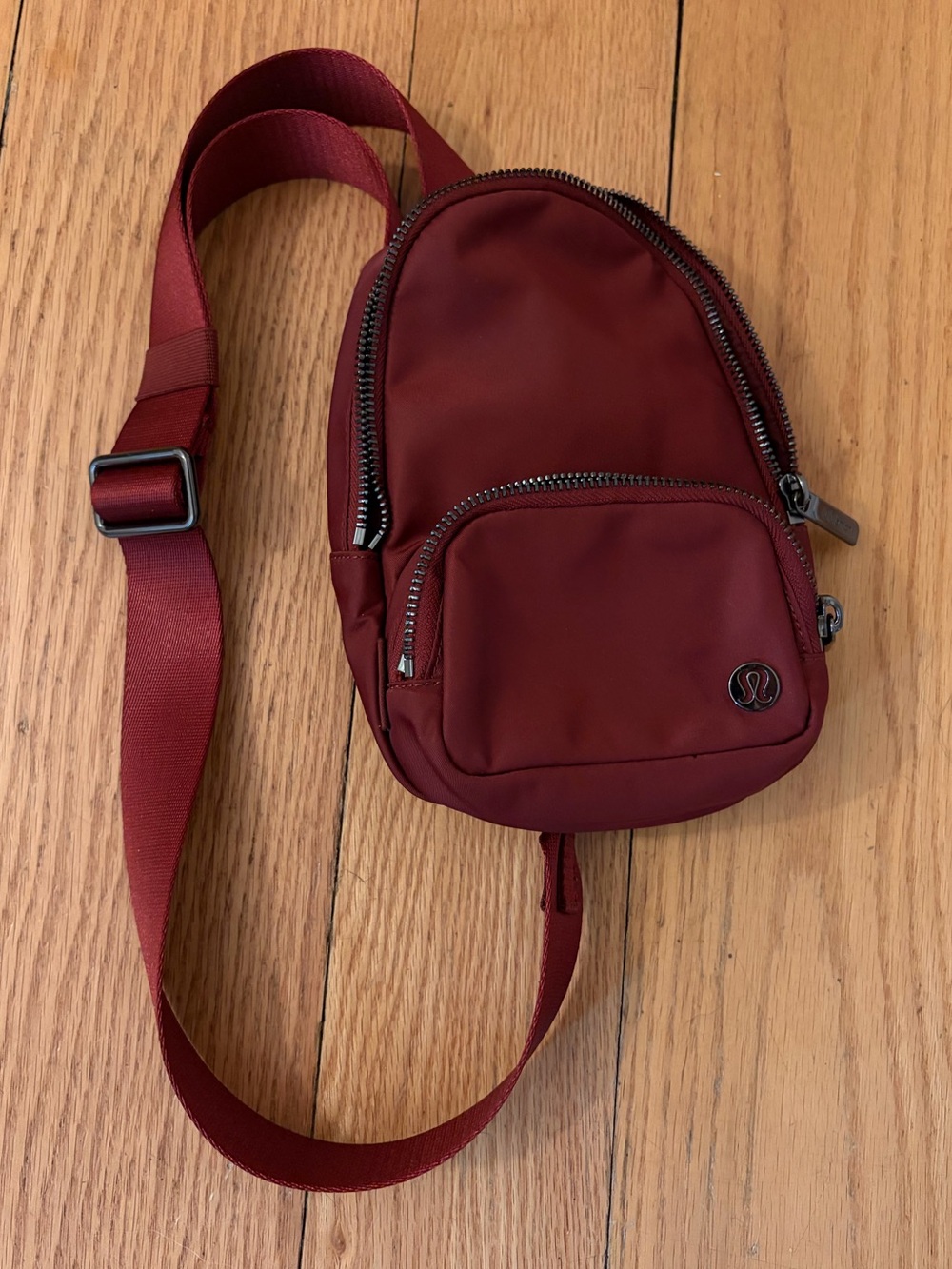 Lululemon Everywhere Sling Bag Small 2L in Rockwood
